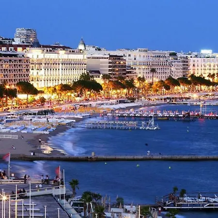 Studio Carre D'or Apartment *